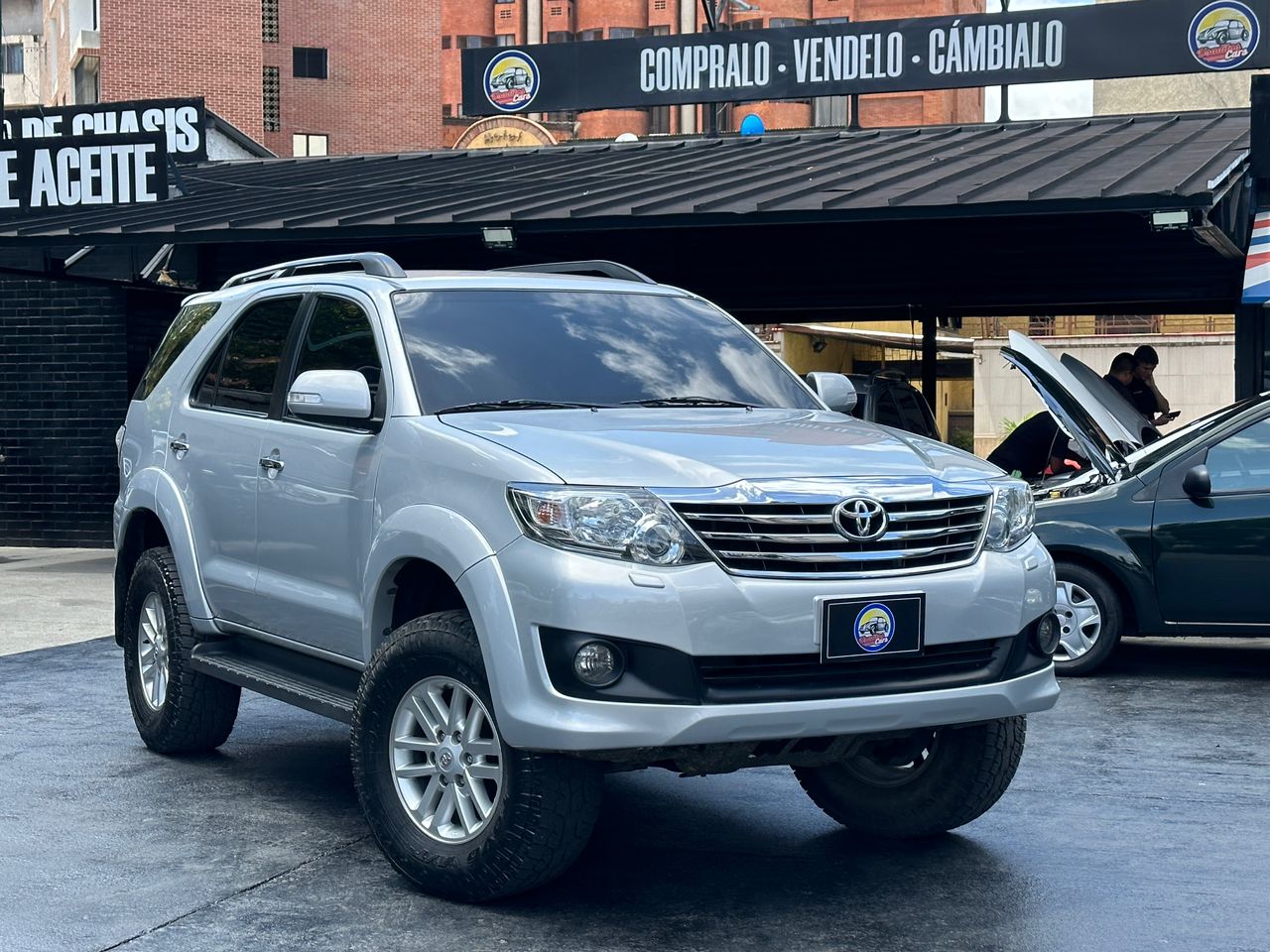 Toyota Fortuner Sr Plata Usaditos Cars