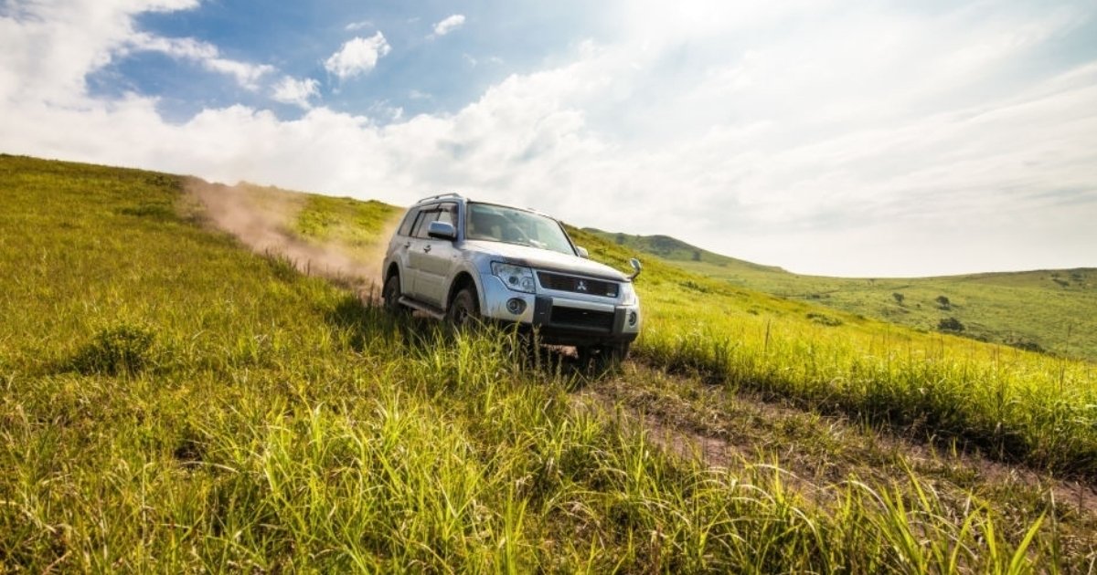 Recorre los caminos con una Mitsubishi Montero 