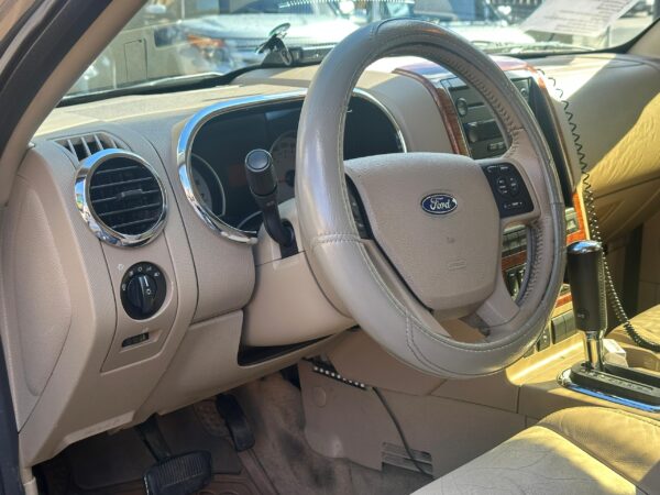 FORD EXPLORER LIMITED 2006 GRIS - Imagen 2