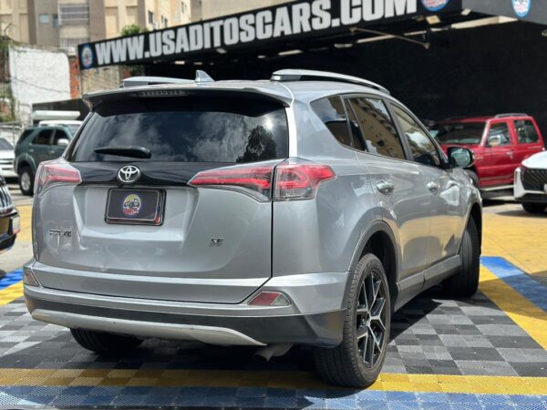 TOYOTA RAV4 SE 2016 GRIS - Imagen 5