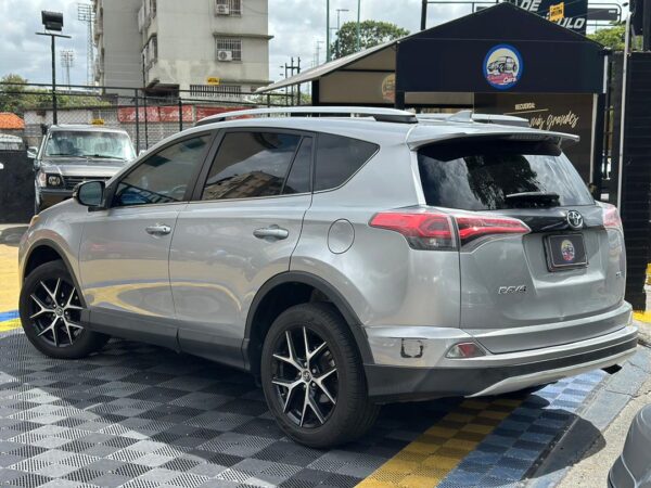 TOYOTA RAV4 SE 2016 GRIS - Imagen 6