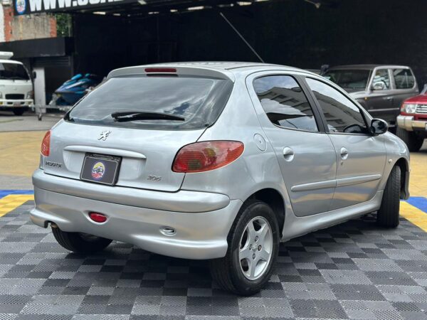 PEUGEOT 206 PLATA 2006 - Imagen 2