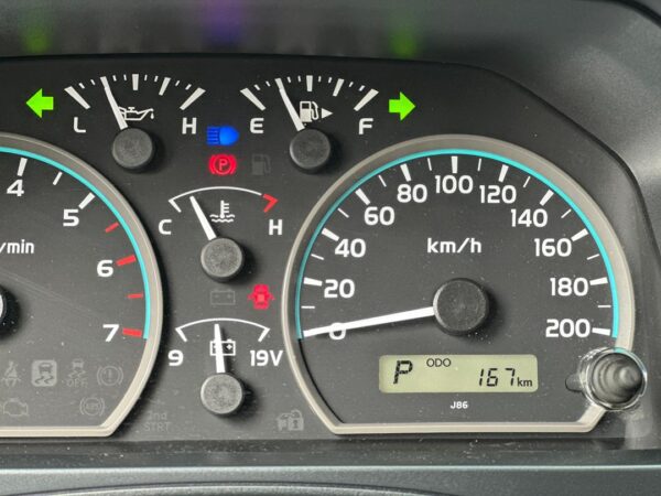 TOYOTA MACHITO LC40 ANNIVERSARY 2025 BEIGE - Imagen 12