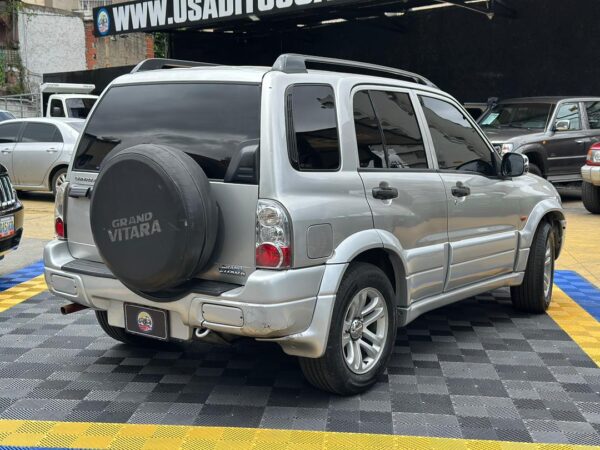 CHEVROLET GRAND VITARA 2008 PLATA - Imagen 5