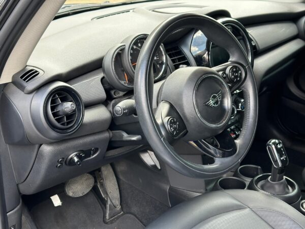 MINI COOPER 2020 NEGRO - Imagen 9