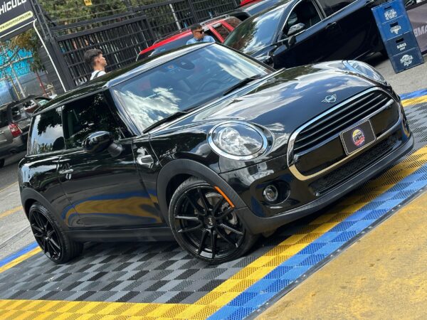 MINI COOPER 2020 NEGRO - Imagen 12