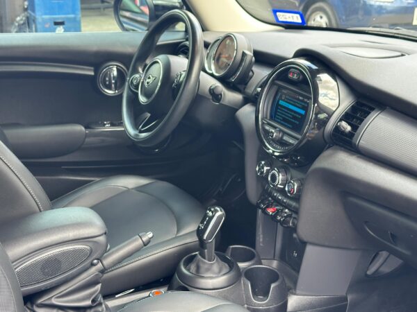 MINI COOPER 2020 NEGRO - Imagen 6