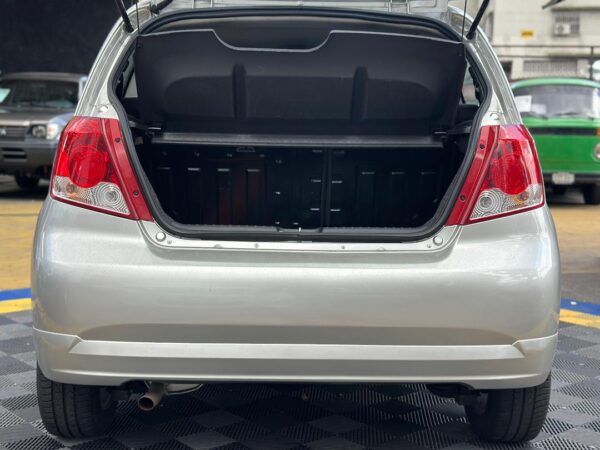 CHEVROLET AVEO 2008 PLATA - Imagen 4