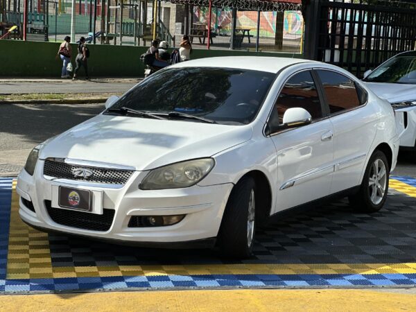 CHERY ORINOCO 2011 BLANCO - Imagen 9