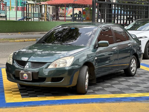 MITSUBISHI LANCER GLX 2005 VERDE - Imagen 9