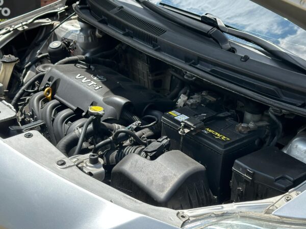 TOYOTA YARIS BELTA 2008 PLATA - Imagen 10