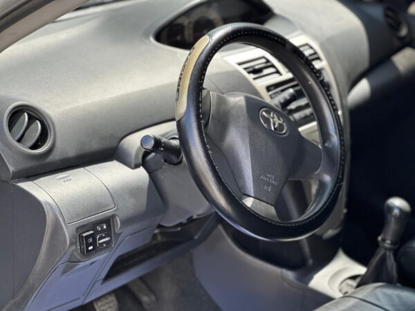 TOYOTA YARIS BELTA 2008 PLATA - Imagen 9