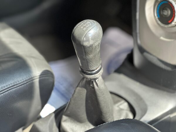 TOYOTA YARIS BELTA 2008 PLATA - Imagen 5