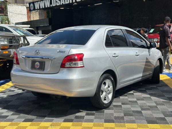 TOYOTA YARIS BELTA 2008 PLATA - Imagen 2