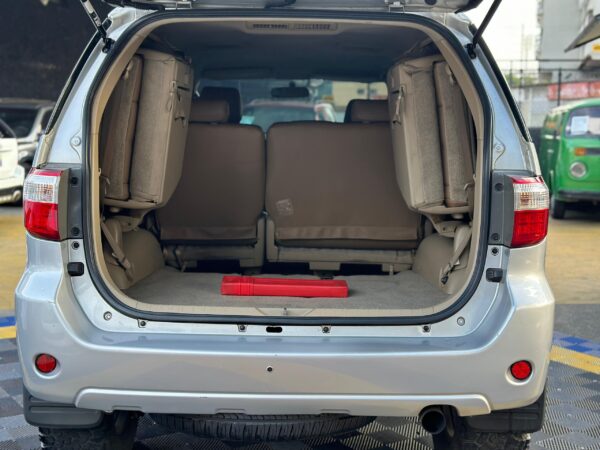 TOYOTA FORTUNER SR 2011 PLATA - Imagen 2