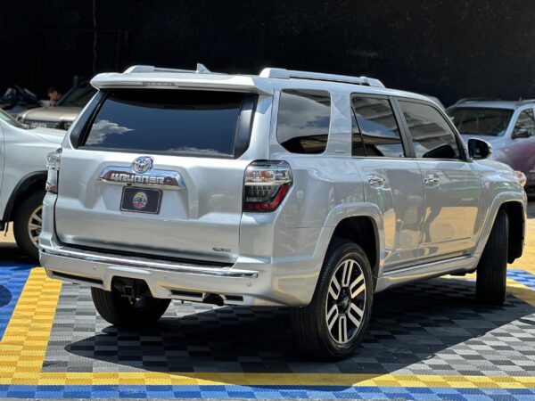 TOYOTA 4RUNNER LIMITED 2022 PLATA - Imagen 5
