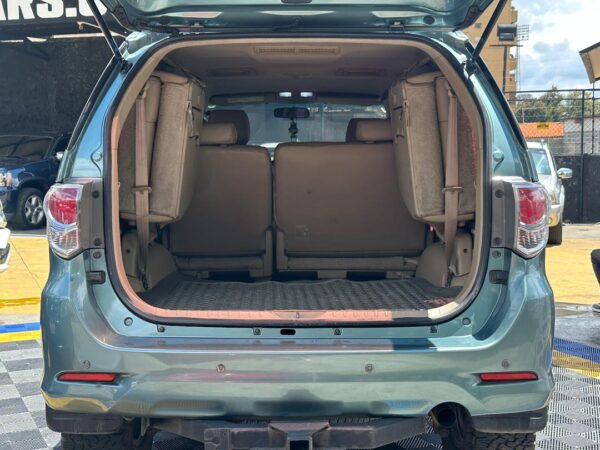 TOYOTA FORTUNER SR 2012 - Imagen 4