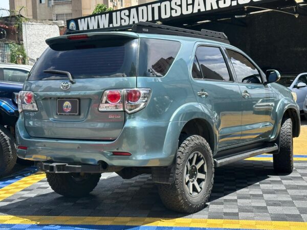 TOYOTA FORTUNER SR 2012 - Imagen 3