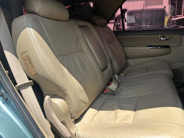 TOYOTA FORTUNER SR 2012 - Imagen 5