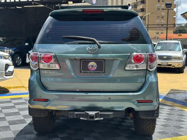 TOYOTA FORTUNER SR 2012 - Imagen 2