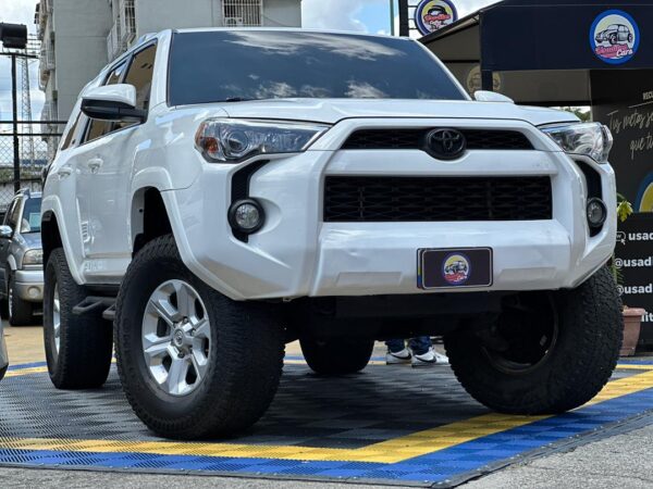 TOYOTA 4RUNNER SR5 2018 BLANCO - Imagen 13