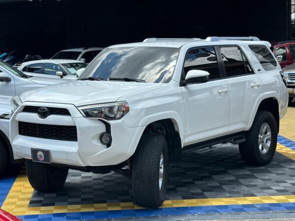 TOYOTA 4RUNNER SR5 2018 BLANCO - Imagen 12