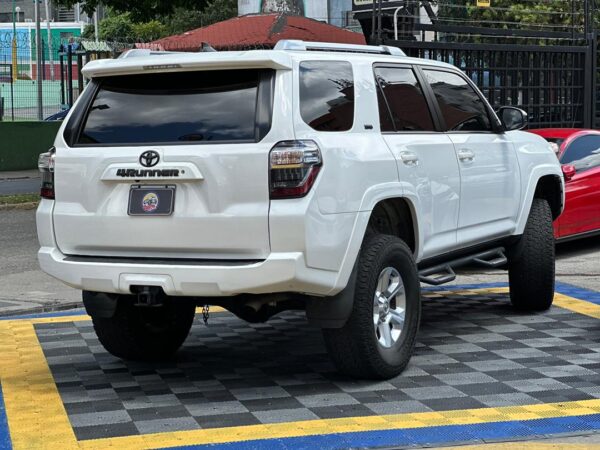TOYOTA 4RUNNER SR5 2018 BLANCO - Imagen 3