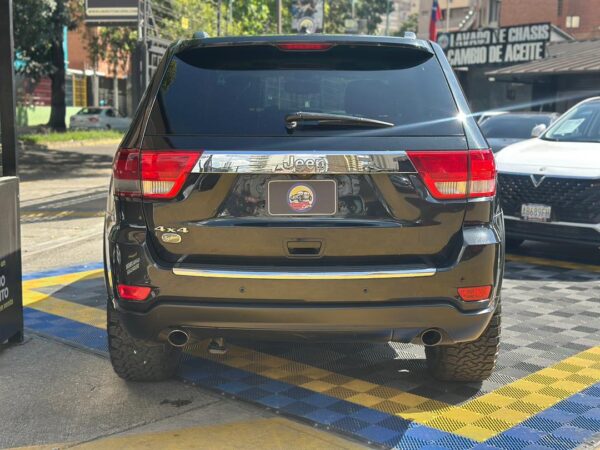JEEP GRAND CHEROKEE OVERLAND 2012 NEGRO - Imagen 9