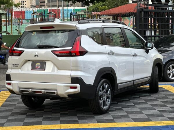 MITSUBISHI XPANDER CROSS 2025 BLANCO - Imagen 2