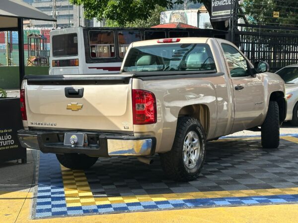 CHEVROLET SILVERADO LS 2013 BEIGE - Imagen 2
