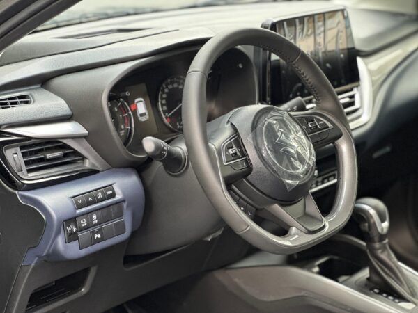 SUZUKI BALENO 2025 GRIS - Imagen 10