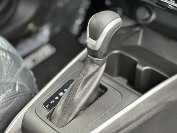 SUZUKI BALENO 2025 GRIS - Imagen 6