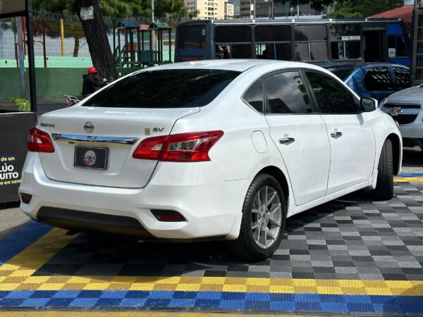 NISSAN SENTRA SV 2016 BLANCO - Imagen 4
