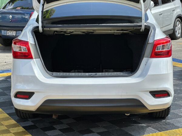 NISSAN SENTRA SV 2016 BLANCO - Imagen 13