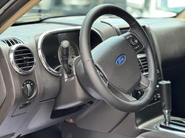 FORD EXPLORER LIMITED 2011 VERDE - Imagen 10