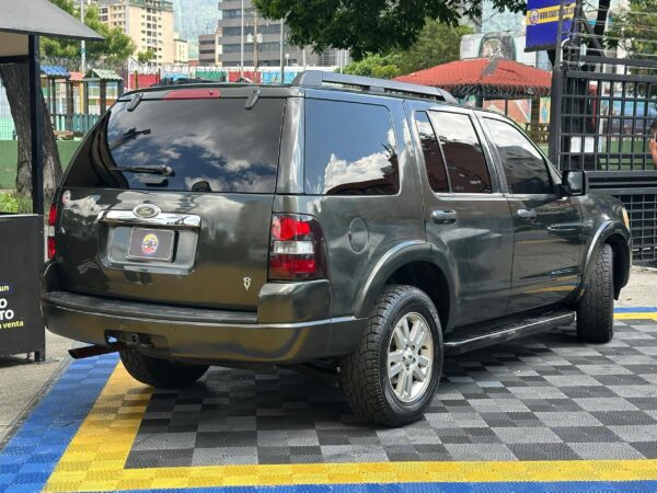 FORD EXPLORER LIMITED 2011 VERDE - Imagen 2