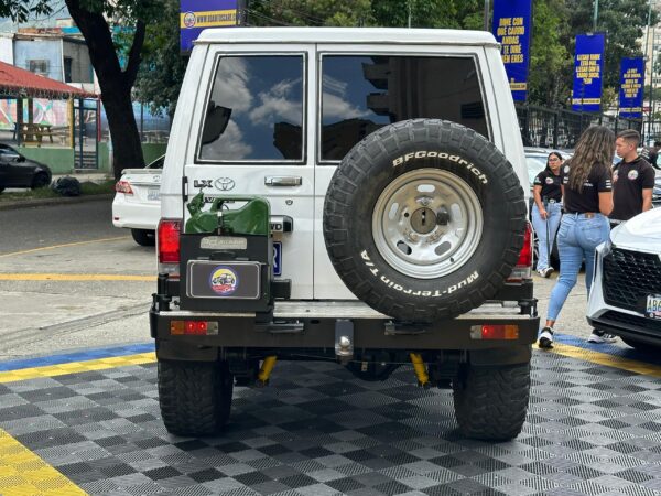 TOYOTA MACHITO 2004 BLANCO - Imagen 2