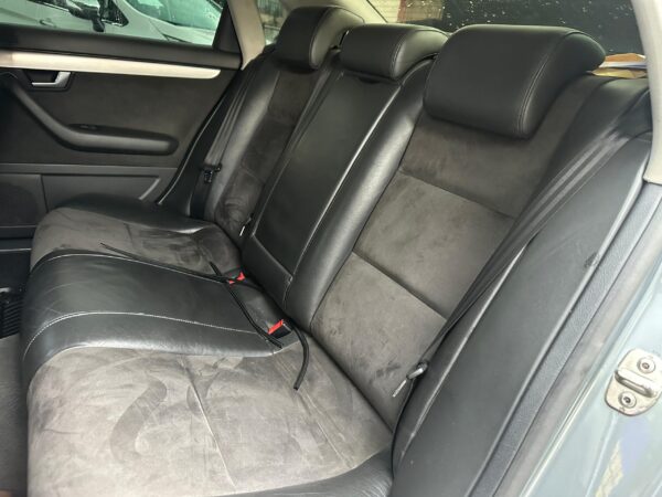 AUDI A4 GRIS 2008 - Imagen 9