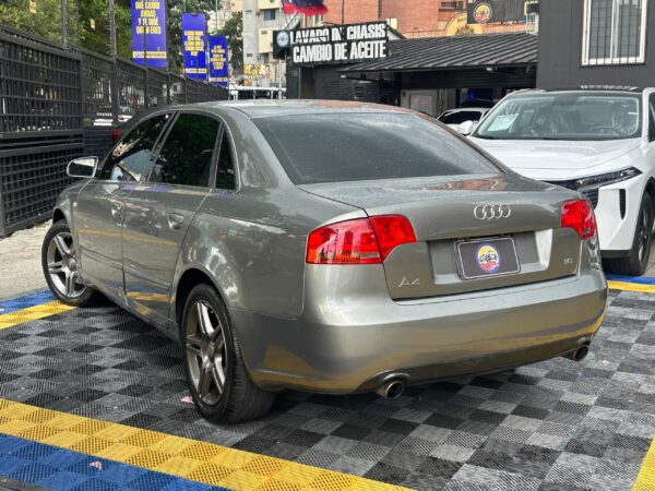 AUDI A4 GRIS 2008 - Imagen 17