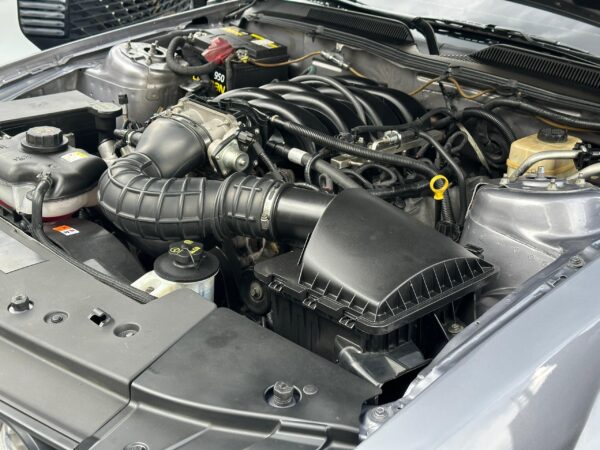 FORD MUSTANG GT 2007 GRIS - Imagen 9