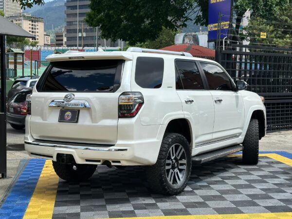 TOYOTA 4RUNNER LIMITED 2015 BLANCO - Imagen 3