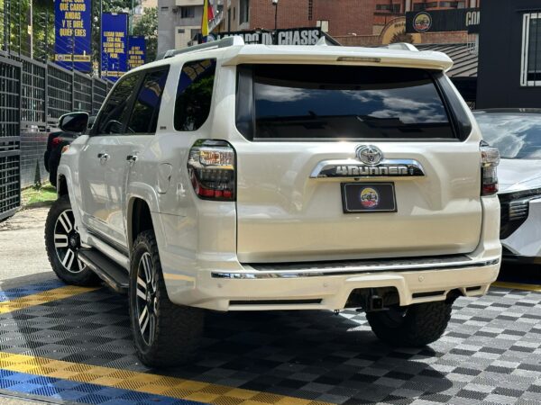 TOYOTA 4RUNNER LIMITED 2015 BLANCO - Imagen 2