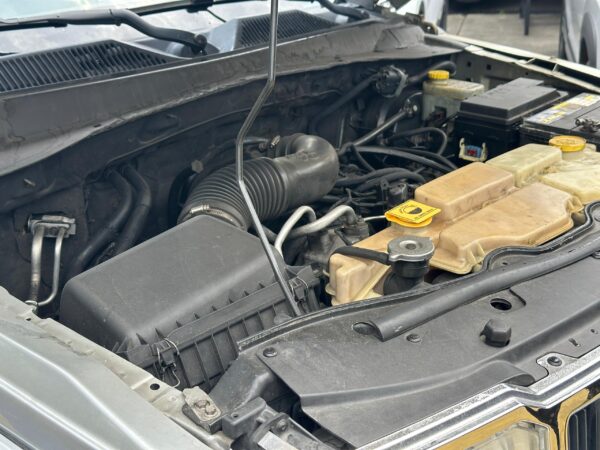 JEEP CHEROKEE KK 2009 PLATA - Imagen 9