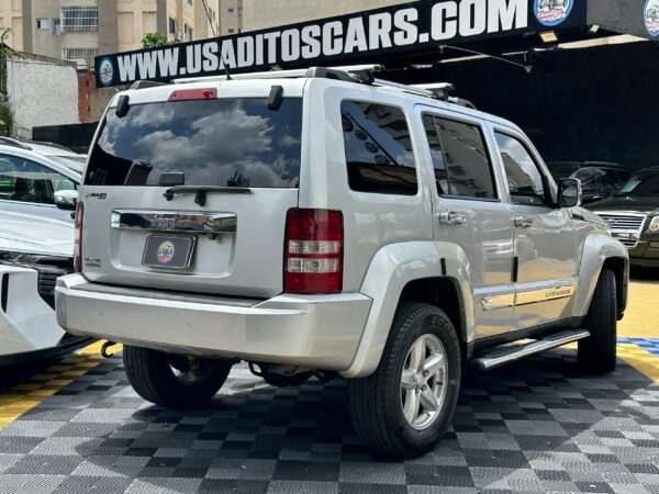 JEEP CHEROKEE KK 2009 PLATA - Imagen 3