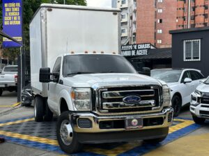 FORD SUPER DUTY F-350 BLANCO 2013