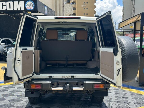 TOYOTA MACHITO LX 2024 BLANCO - Imagen 2