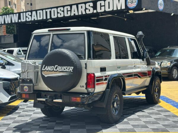 TOYOTA MACHITO LX 2024 BLANCO - Imagen 14