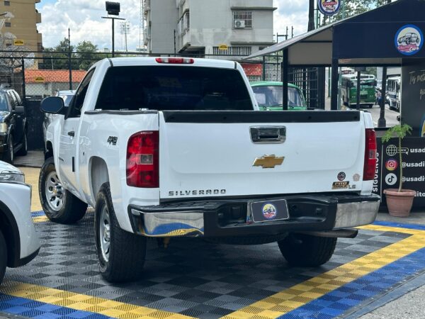 CHEVROLET SILVERADO LS 2012 BLANCO - Imagen 2