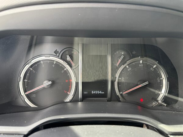 TOYOTA 4RUNNER TRD OFF ROAD 2021 BLANCO - Imagen 9