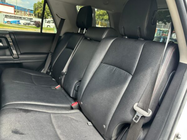 TOYOTA 4RUNNER TRD OFF ROAD 2021 BLANCO - Imagen 8